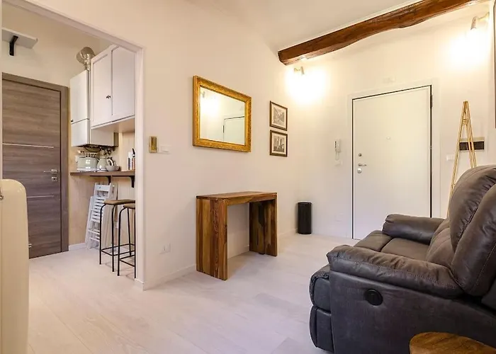 Canonica Home, In The Heart Of The City